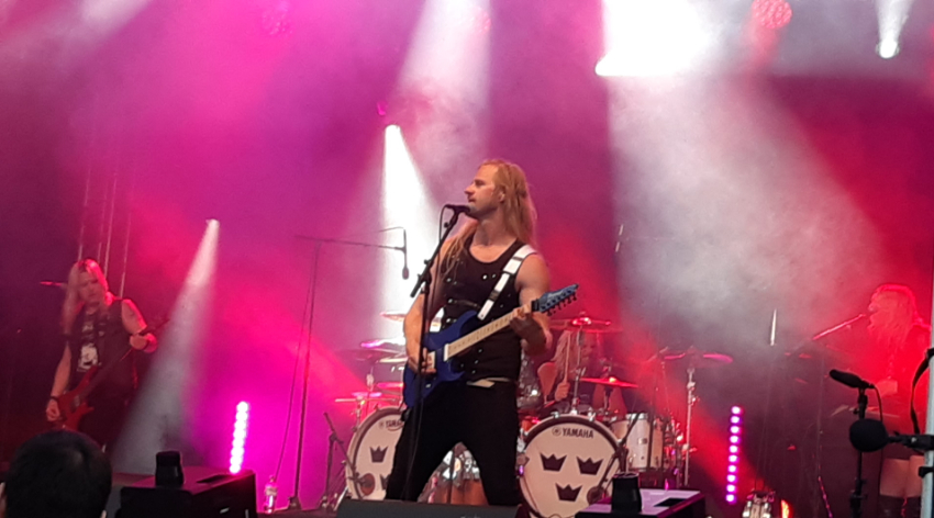 En Jakla Massa Rock